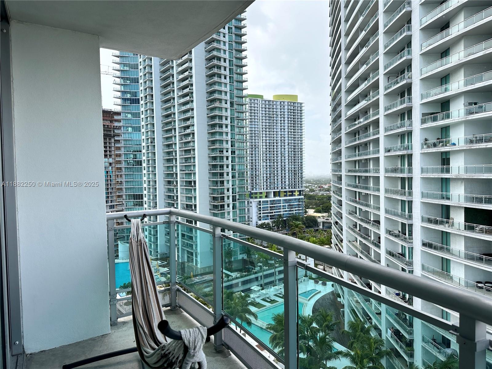WIND CONDO - Residential