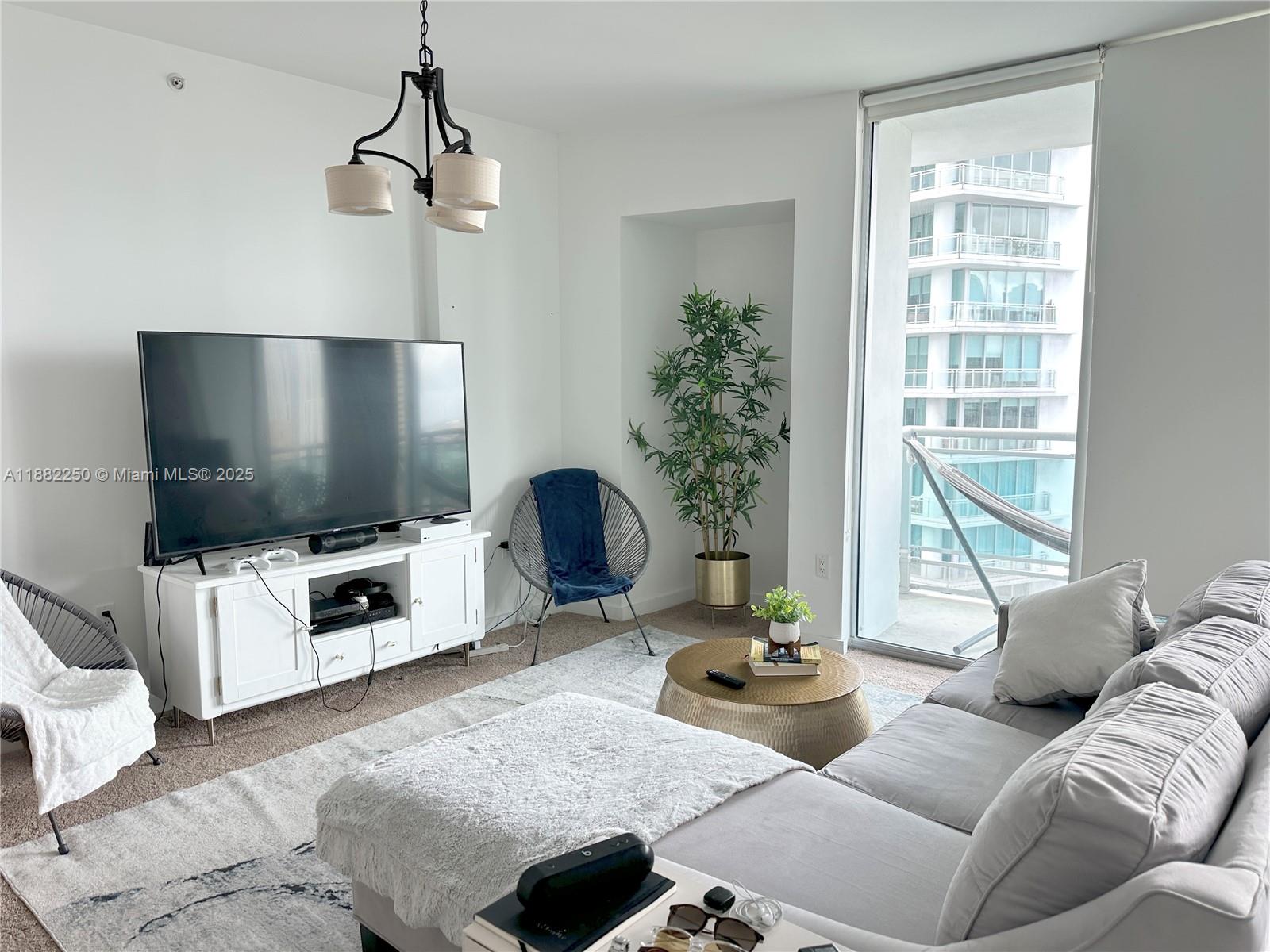 WIND CONDO - Residential