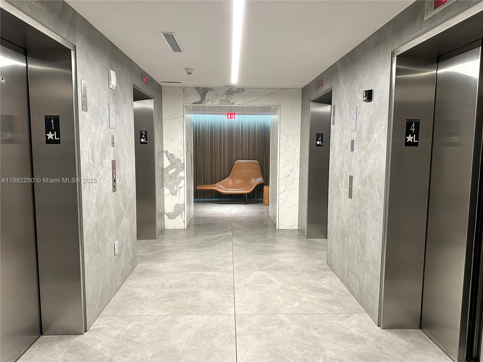 WIND CONDO - Residential