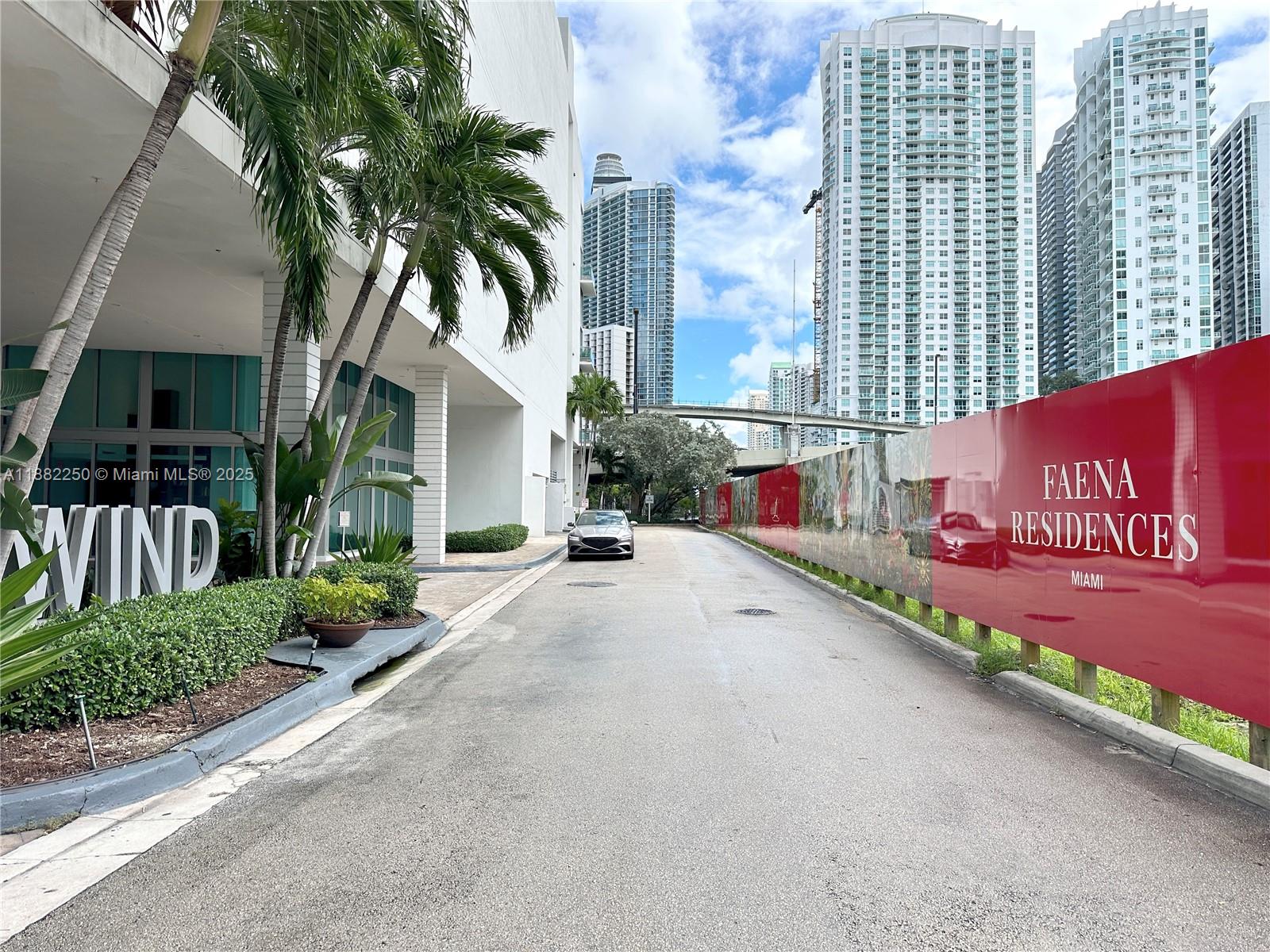 WIND CONDO - Residential