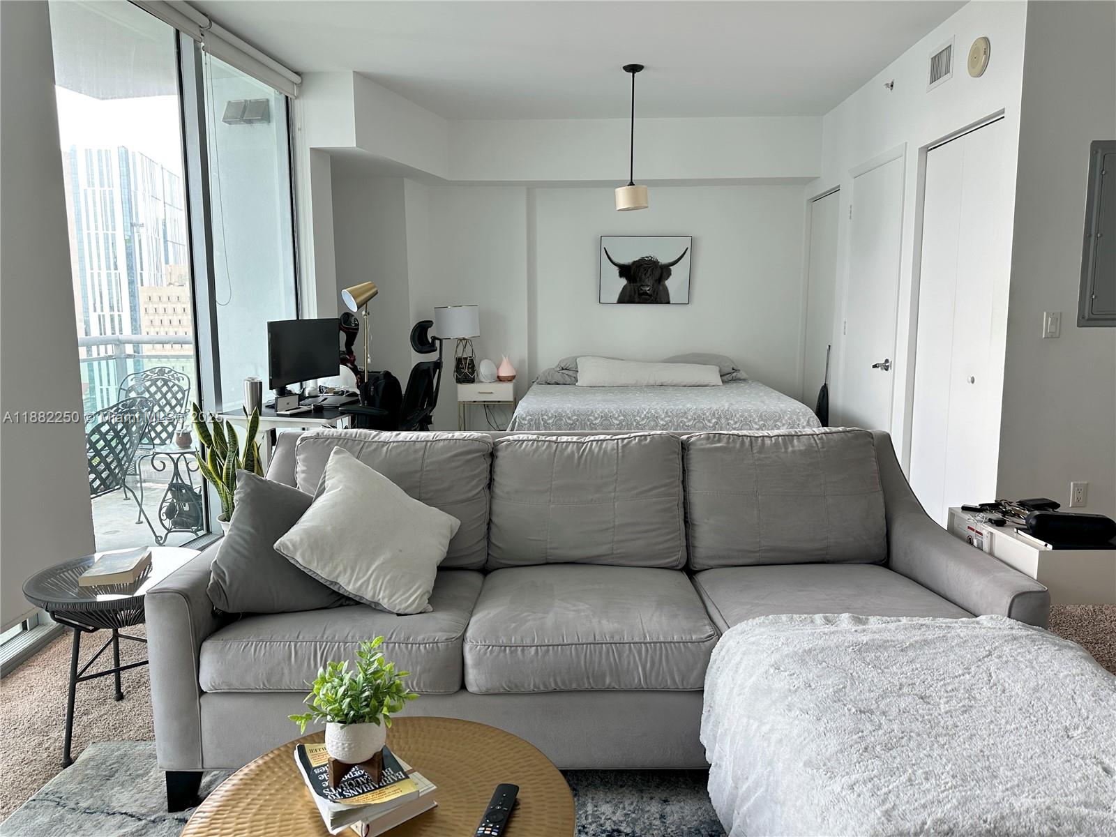 WIND CONDO - Residential