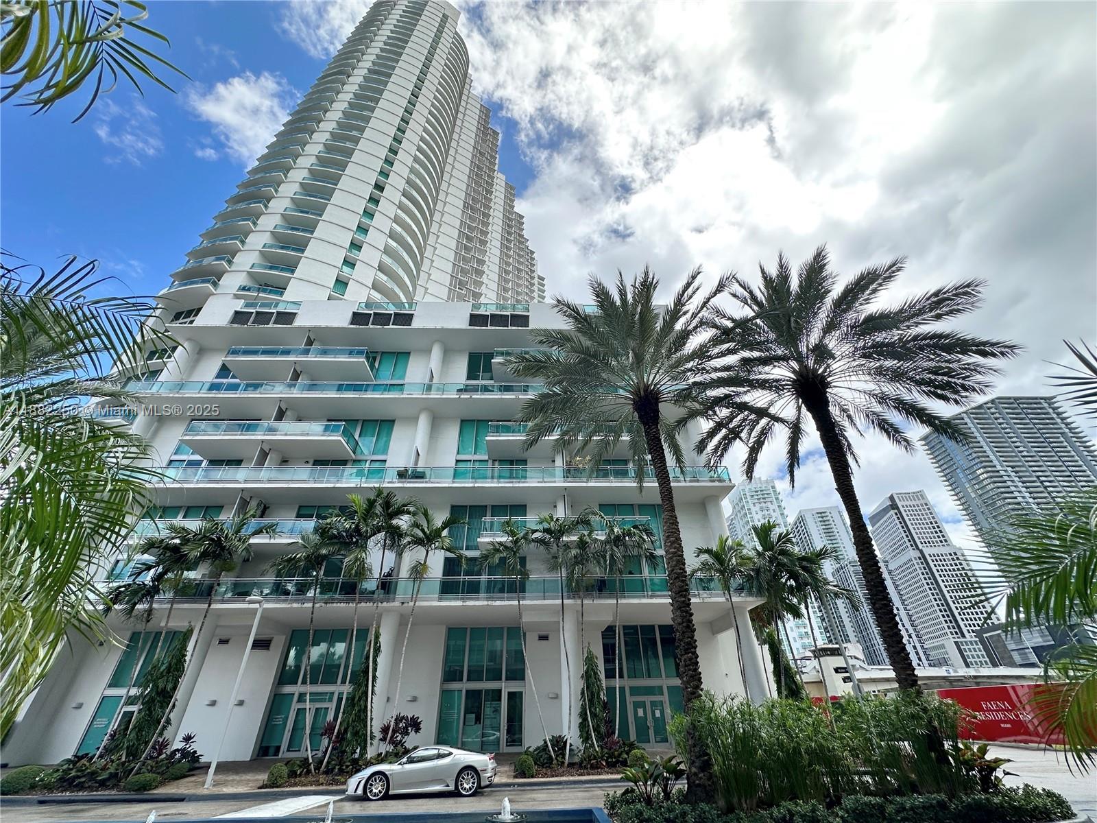 WIND CONDO - Residential