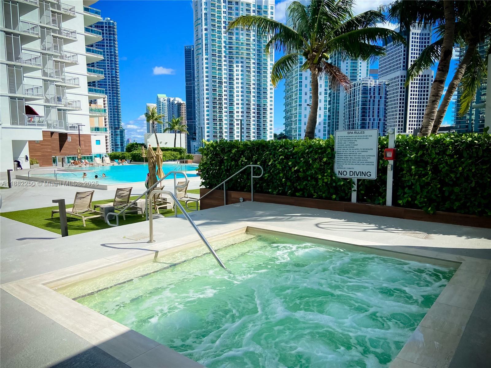 WIND CONDO - Residential