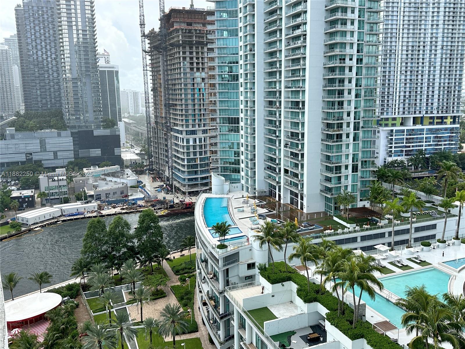 WIND CONDO - Residential