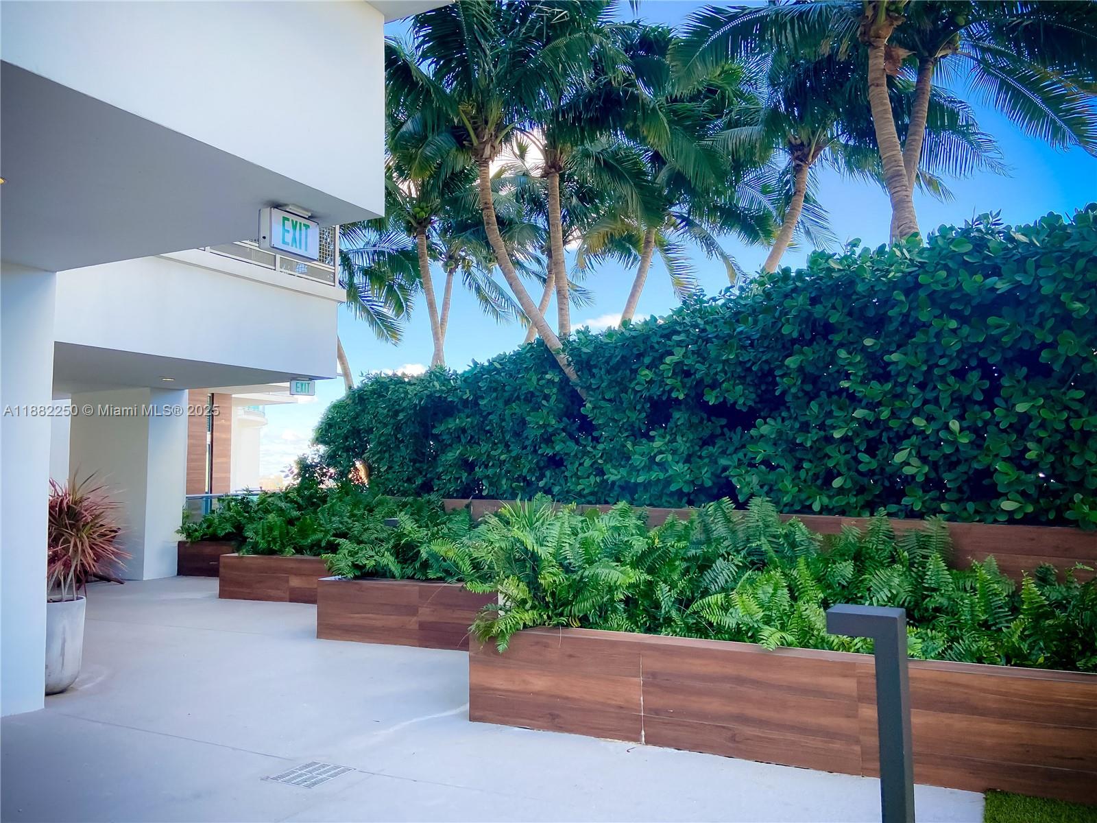 WIND CONDO - Residential