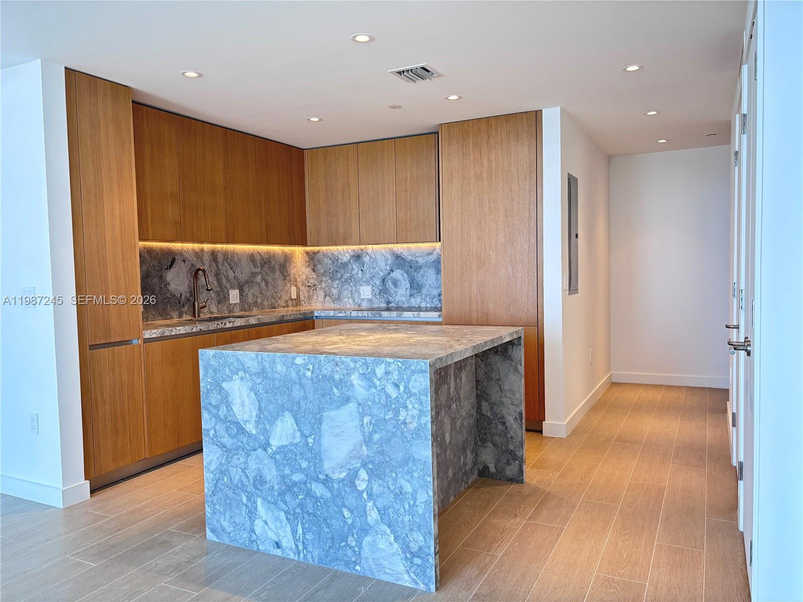 Park Residences Condo - Residential