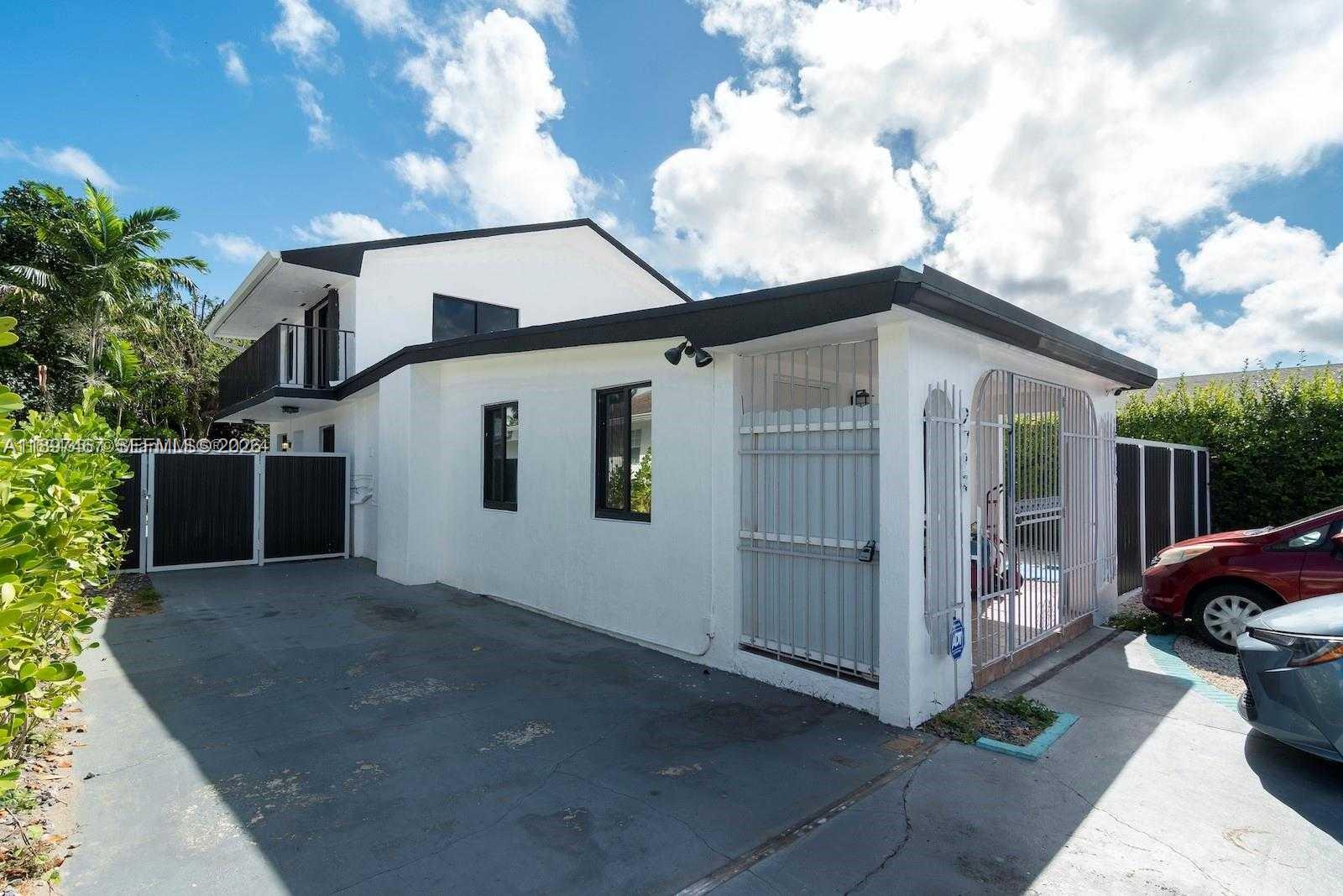 CORAL VILLAS REV - Residential