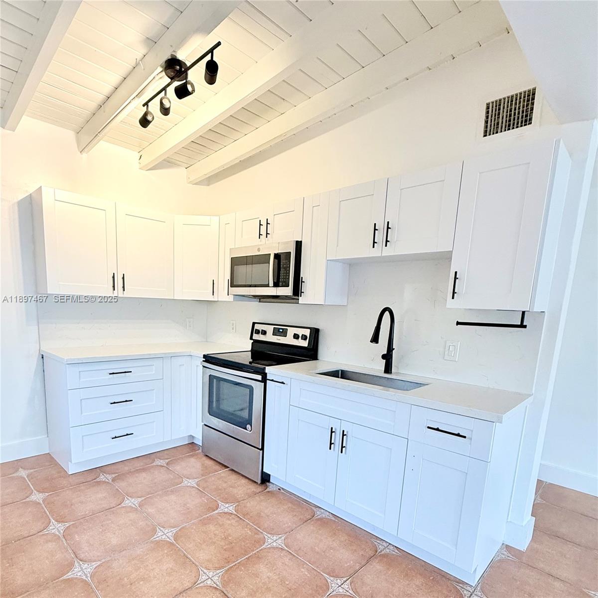 CORAL VILLAS REV - Residential