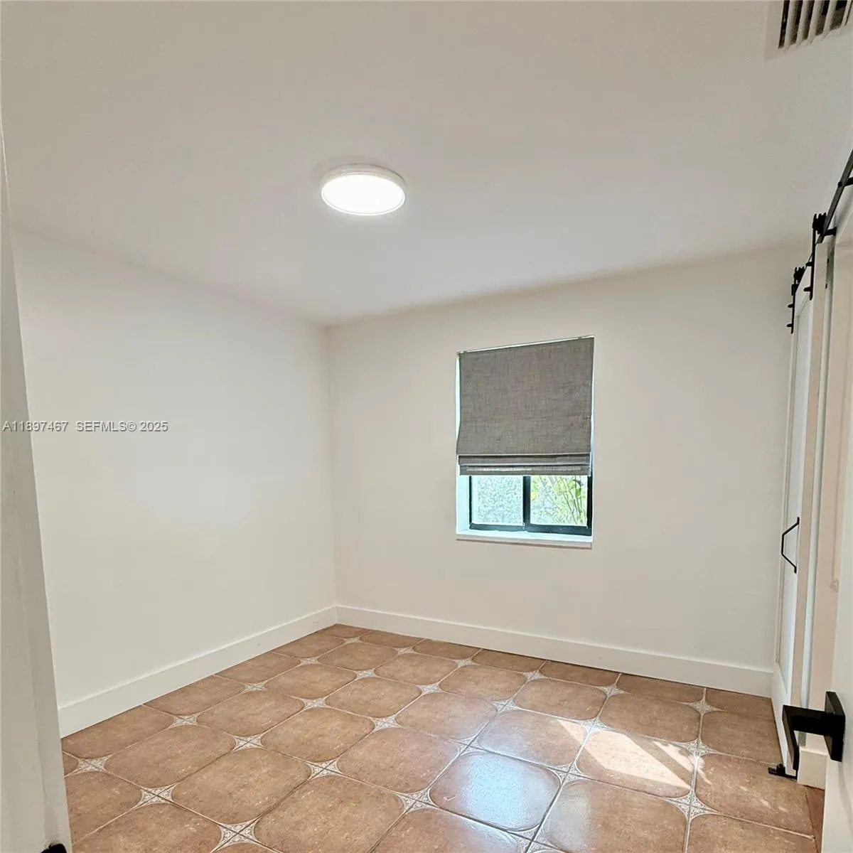 Miami, Florida 33155, United States, 5 Bedrooms Bedrooms, ,2 BathroomsBathrooms,Residential,Active,230601