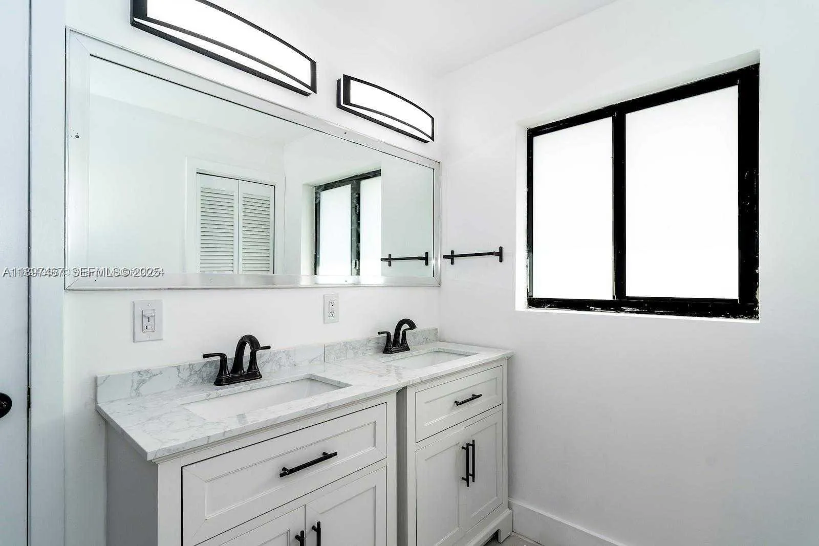 Miami, Florida 33155, United States, 5 Bedrooms Bedrooms, ,2 BathroomsBathrooms,Residential,Active,230601