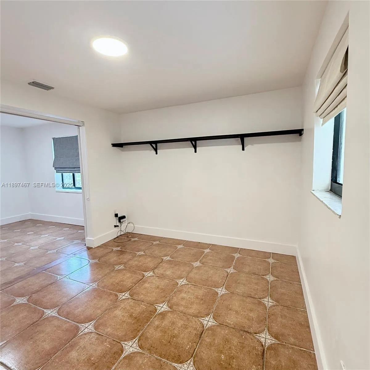 Miami, Florida 33155, United States, 5 Bedrooms Bedrooms, ,2 BathroomsBathrooms,Residential,Active,230601