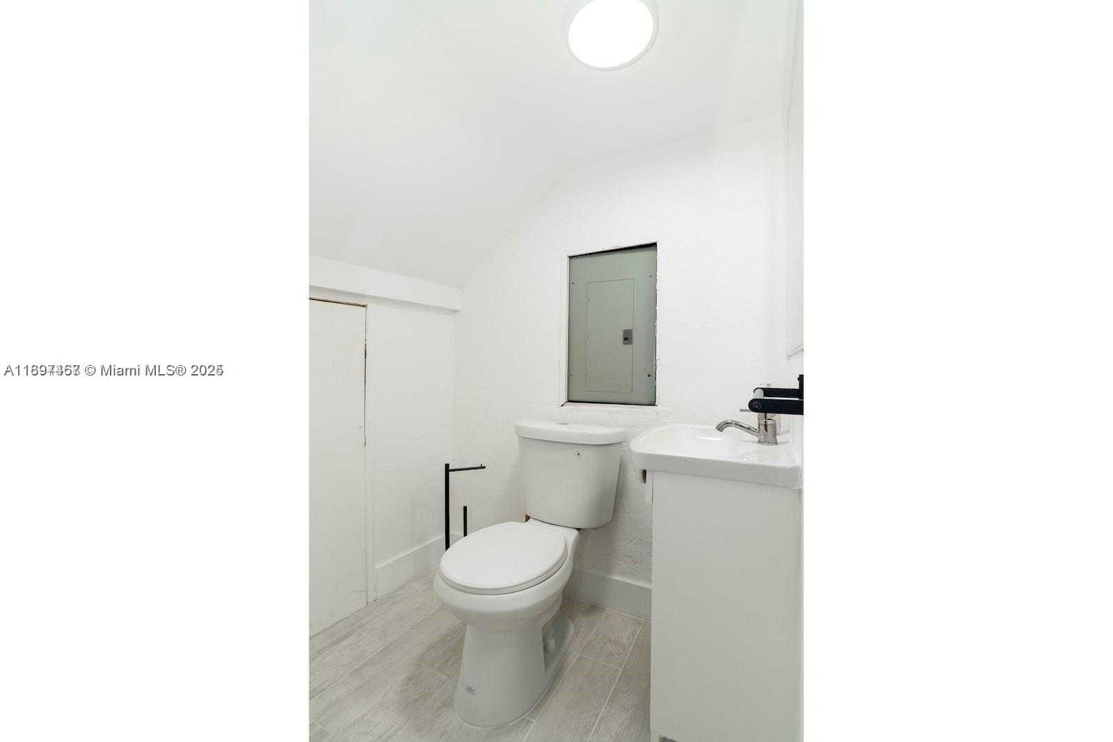 CORAL VILLAS REV - Residential