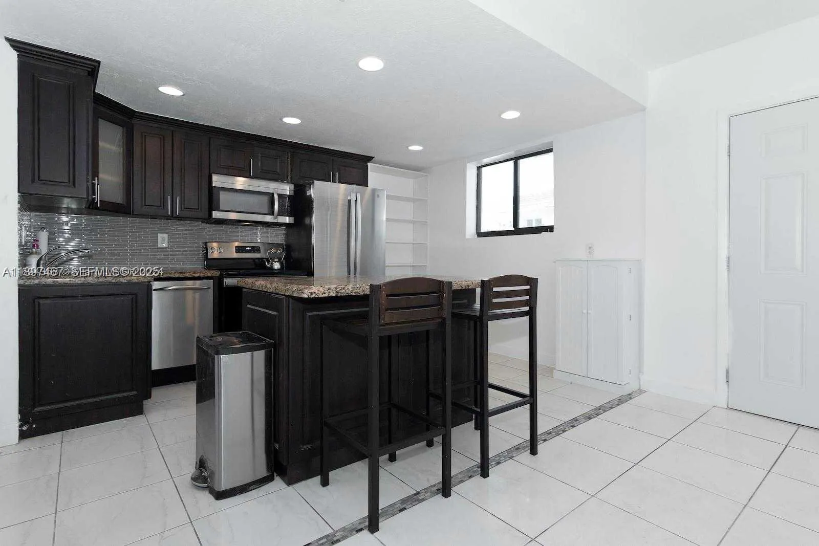 Miami, Florida 33155, United States, 5 Bedrooms Bedrooms, ,2 BathroomsBathrooms,Residential,Active,230601