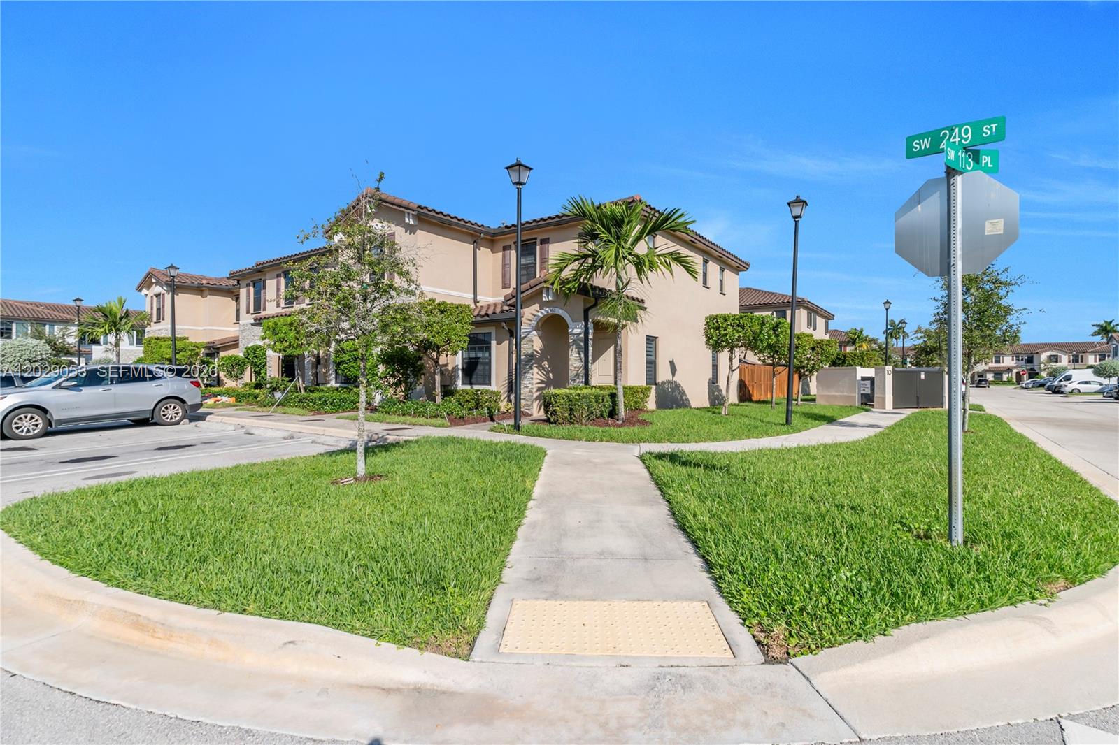 COCO PALM VILLAS - Residential