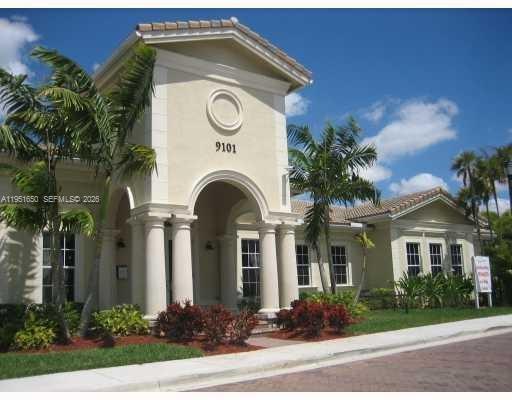 HAMPTON HILLS - Residential