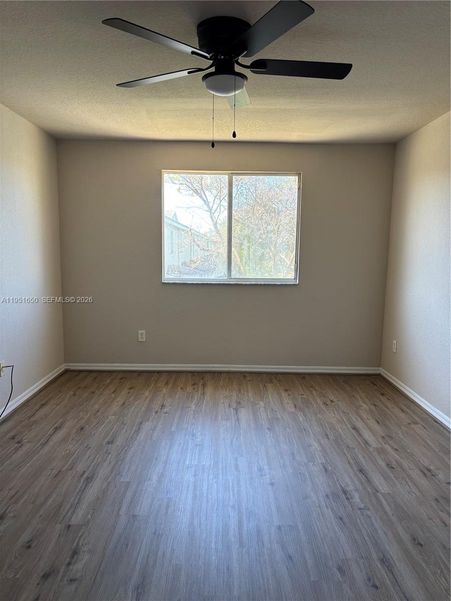 HAMPTON HILLS - Residential