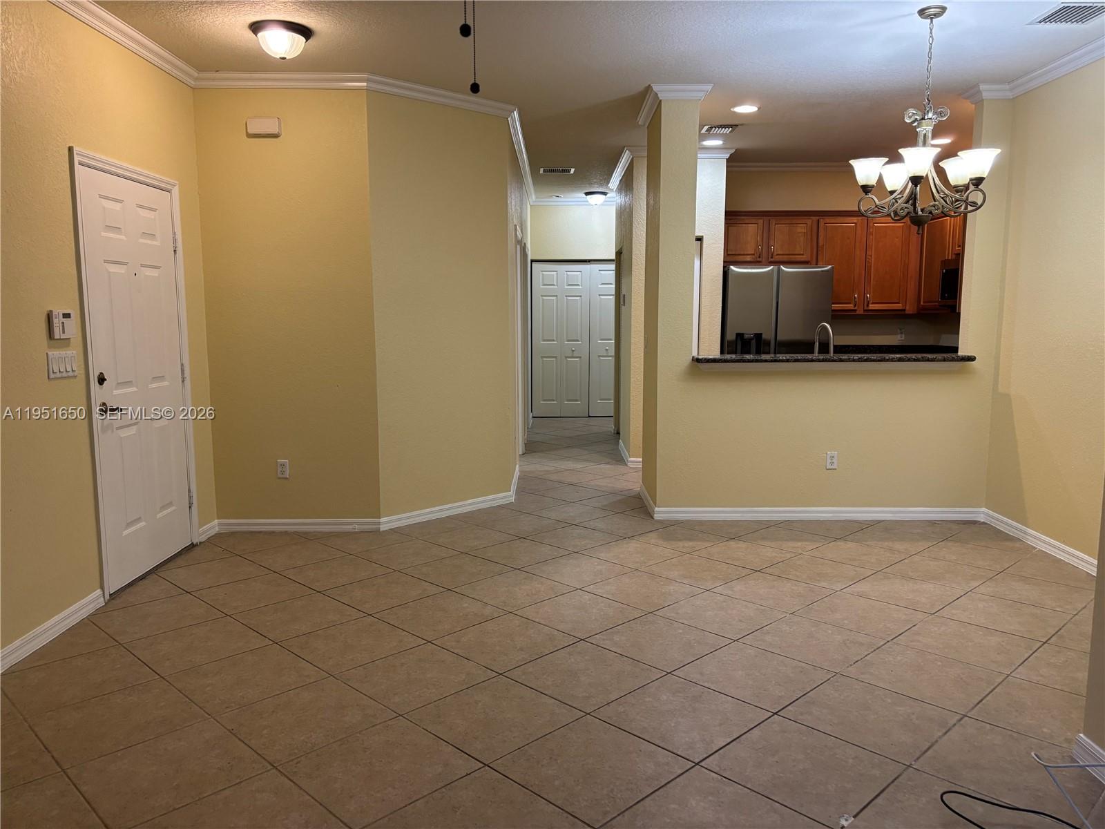 HAMPTON HILLS - Residential