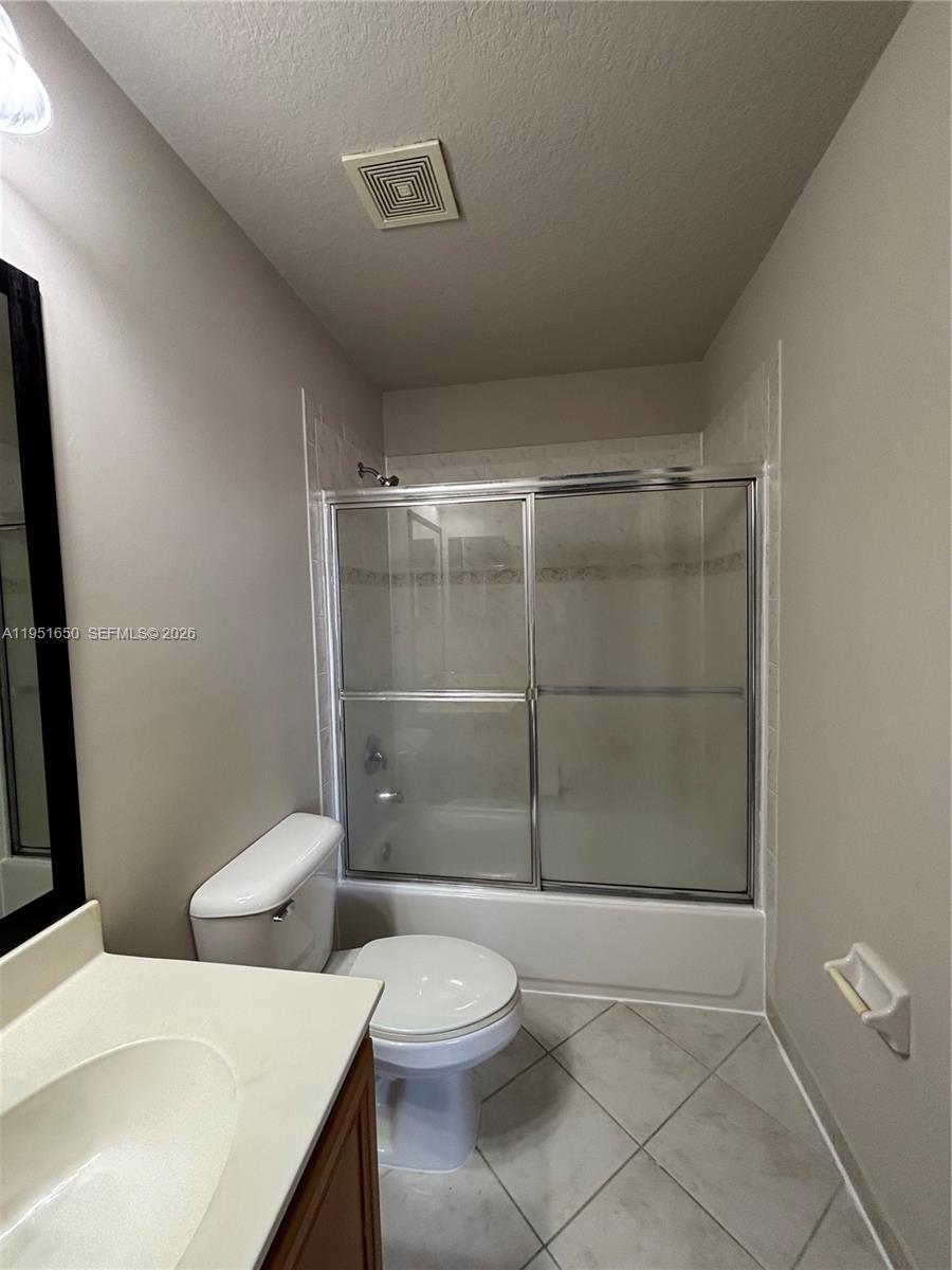 HAMPTON HILLS - Residential