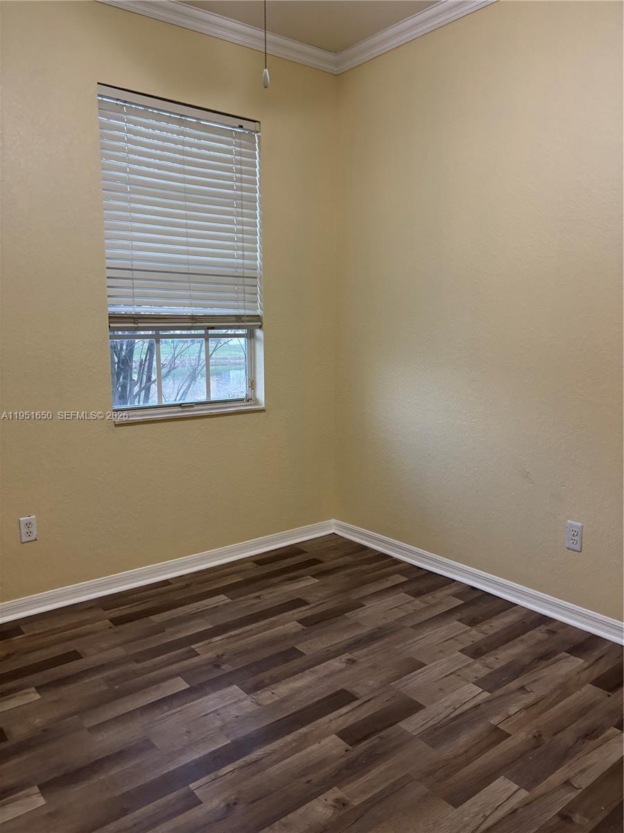 HAMPTON HILLS - Residential