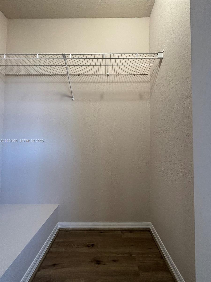 HAMPTON HILLS - Residential