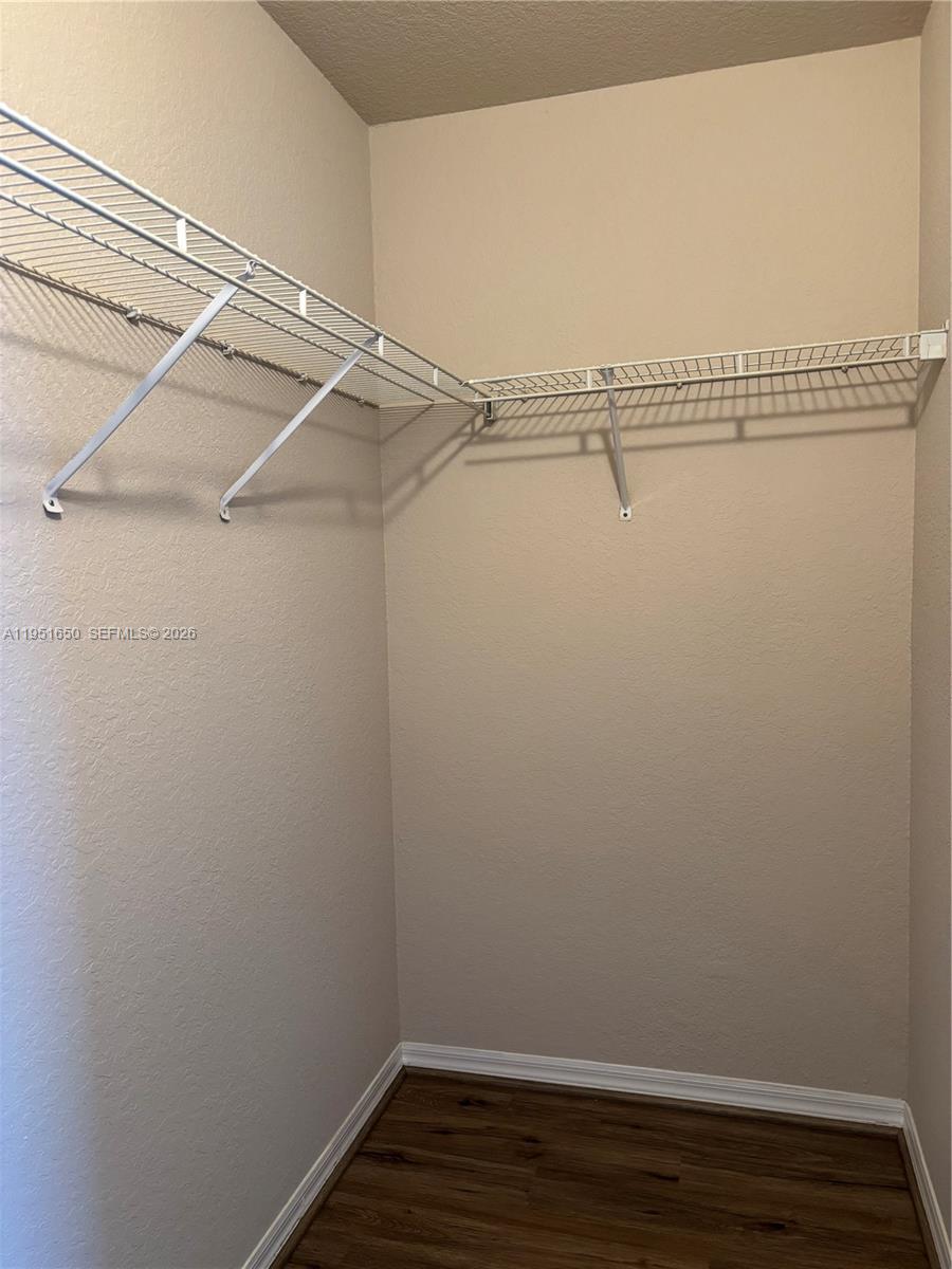 HAMPTON HILLS - Residential