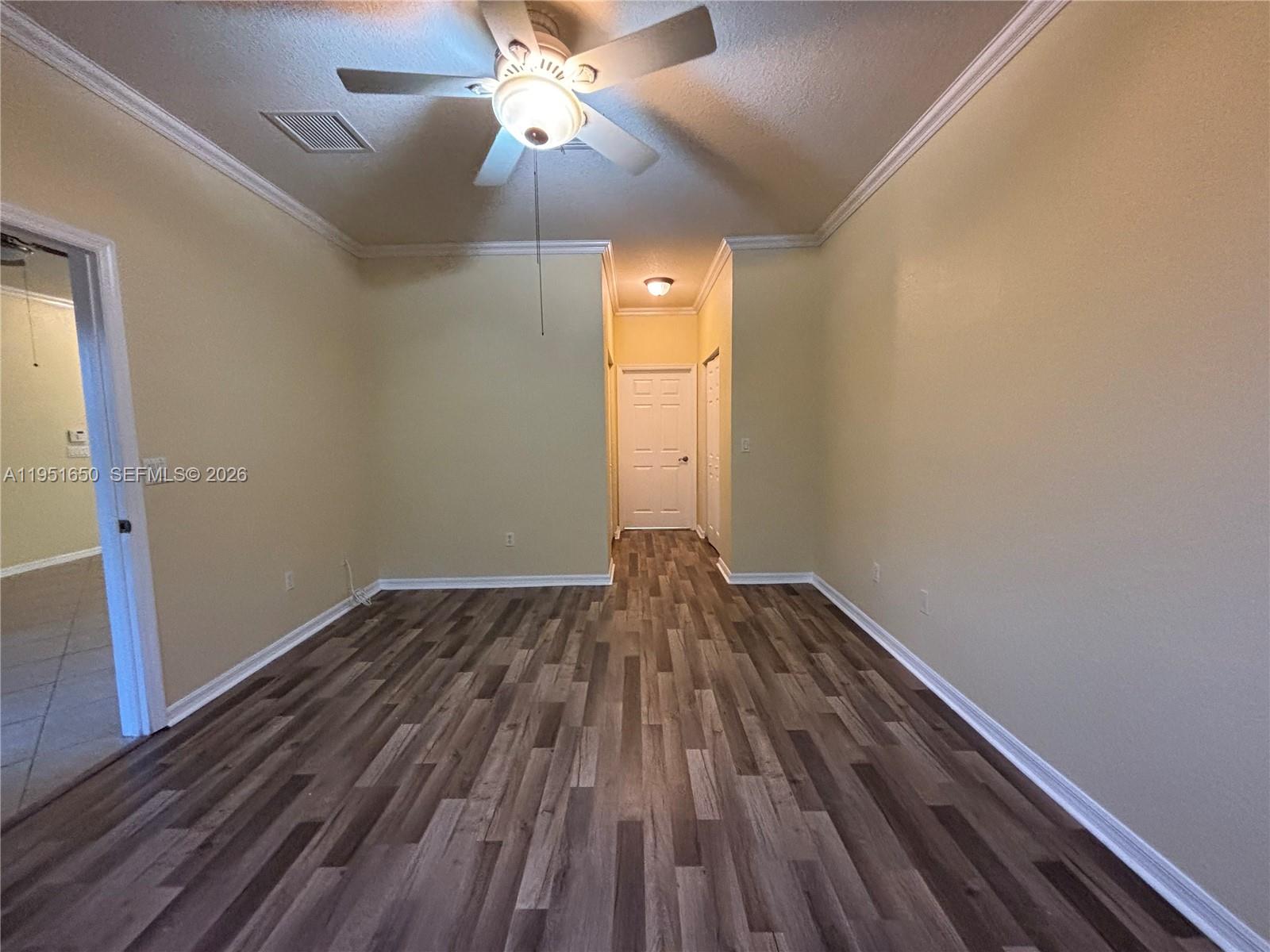 HAMPTON HILLS - Residential