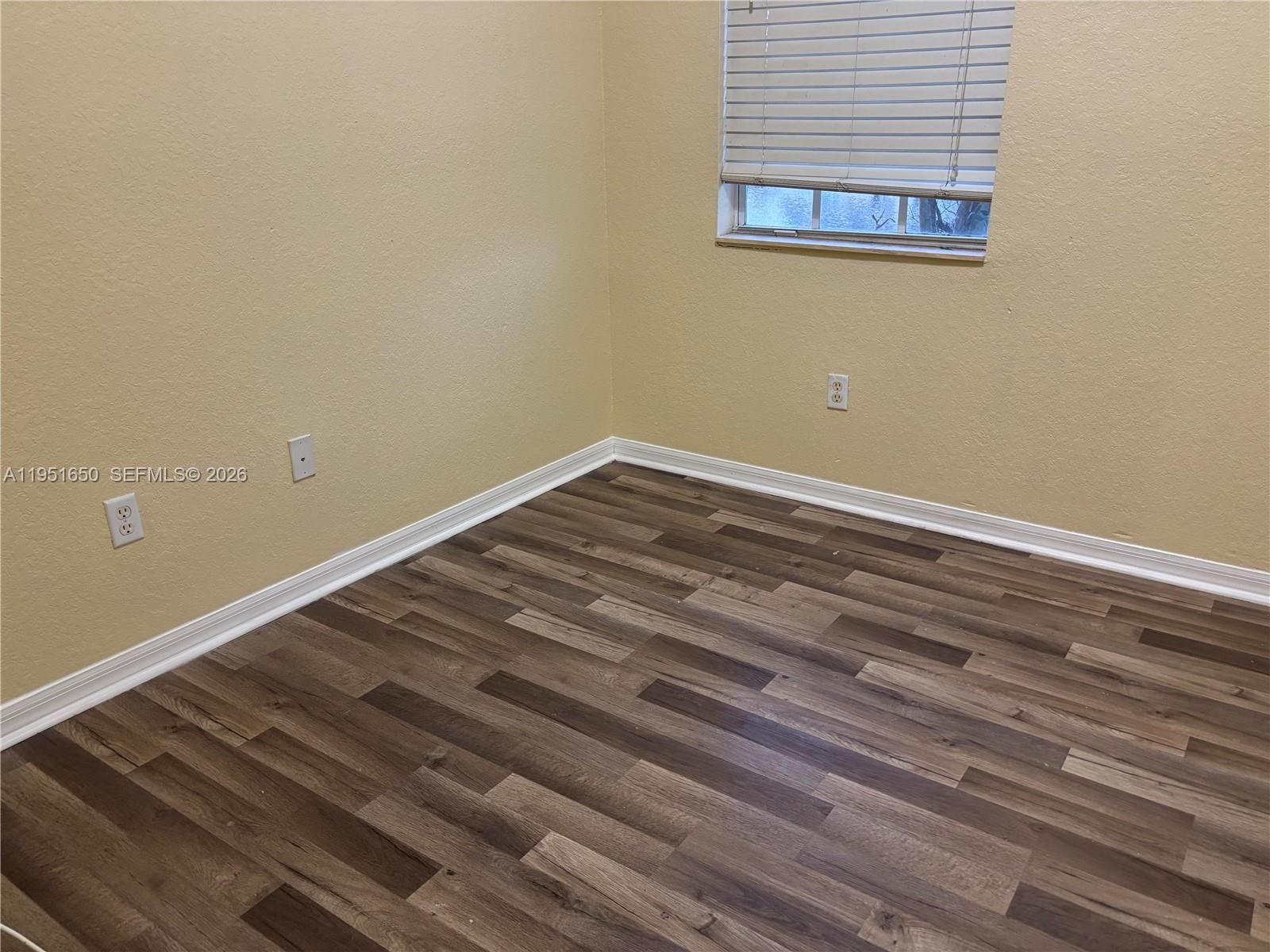 HAMPTON HILLS - Residential