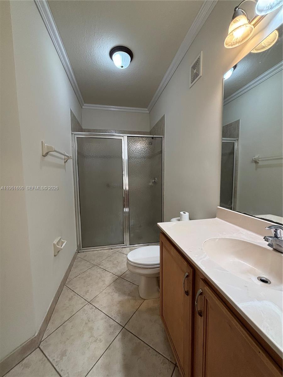 HAMPTON HILLS - Residential