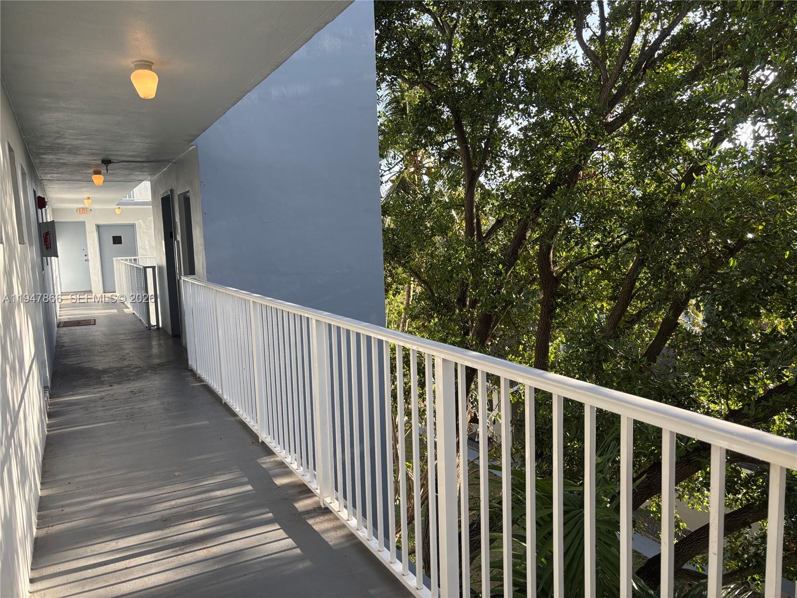 1701 Washington St 504