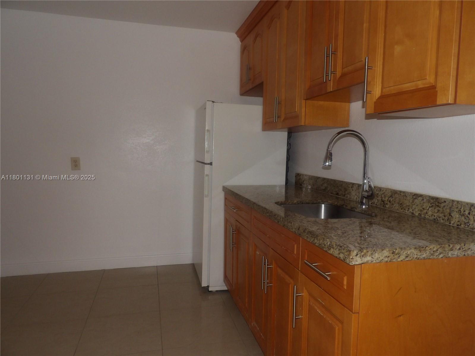 LAKE WORTH TOWN OF - Residential Lease