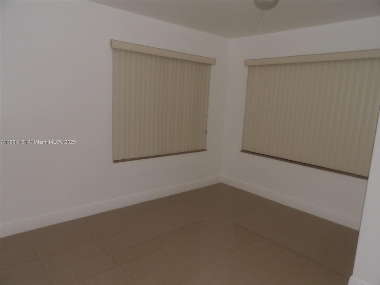 LAKE WORTH TOWN OF - Residential Lease