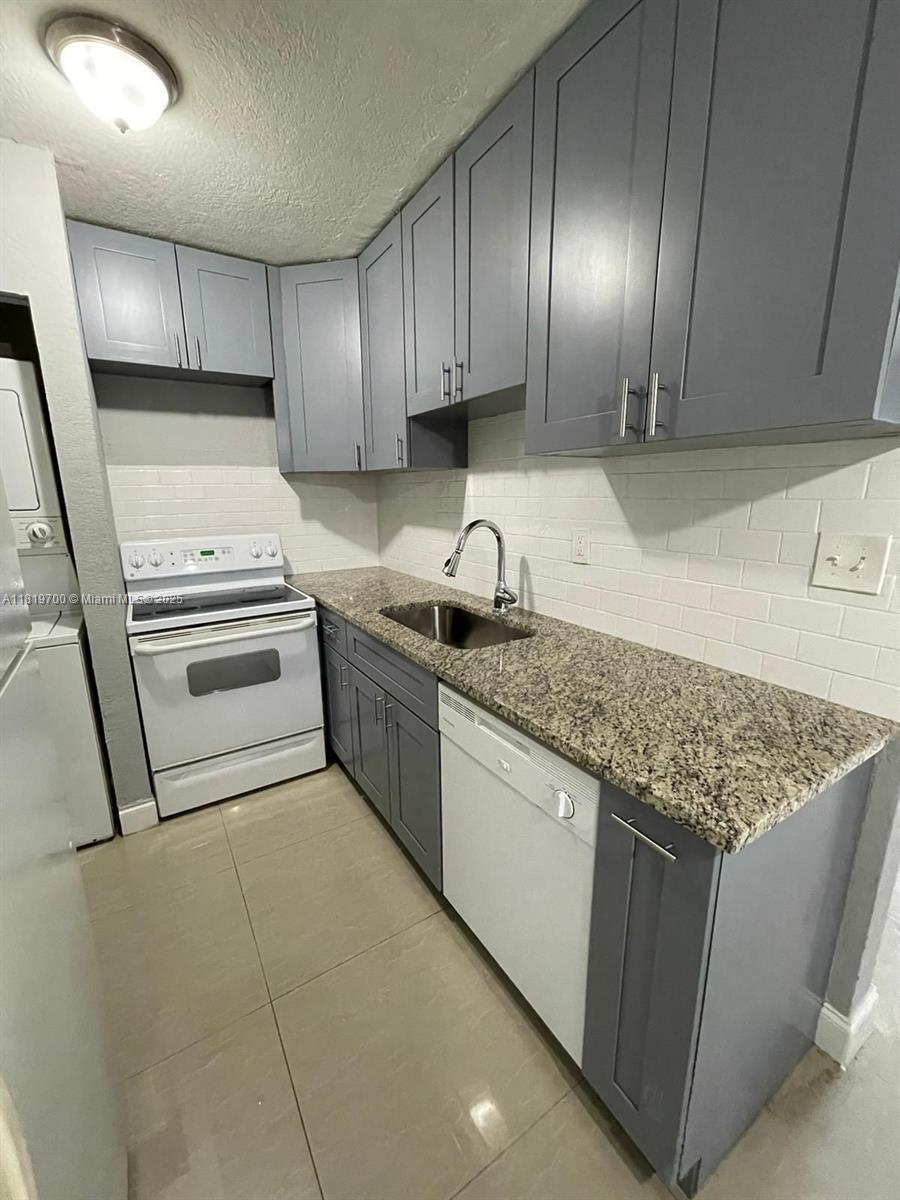 Collier City - Residential