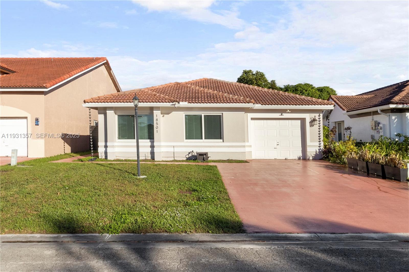 MONTERREY 6TH ADDN - Residential Lease