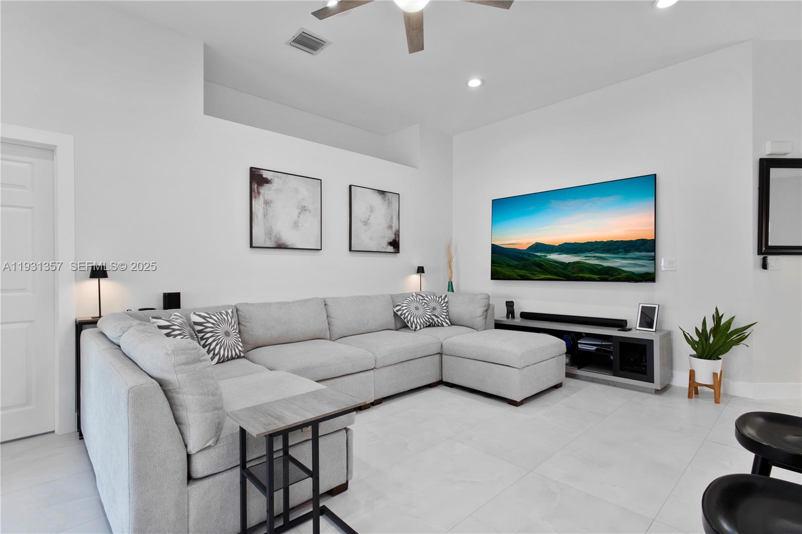 MONTERREY 6TH ADDN - Residential Lease