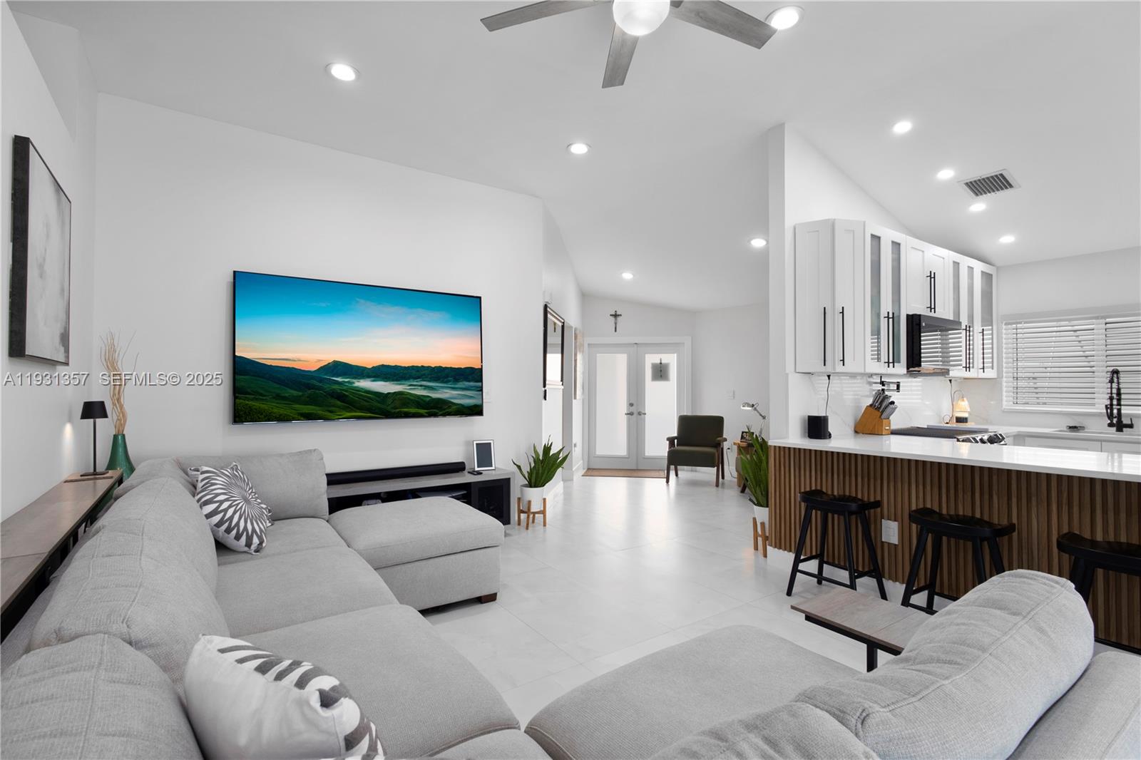 MONTERREY 6TH ADDN - Residential Lease