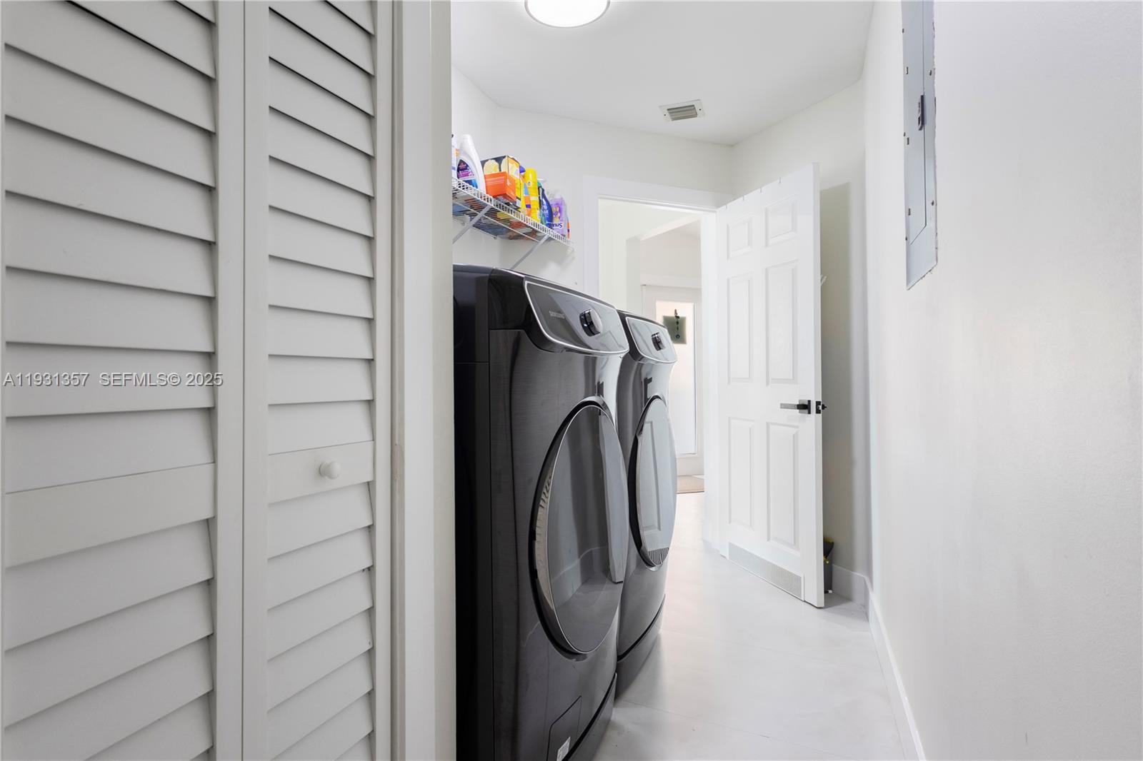 MONTERREY 6TH ADDN - Residential Lease