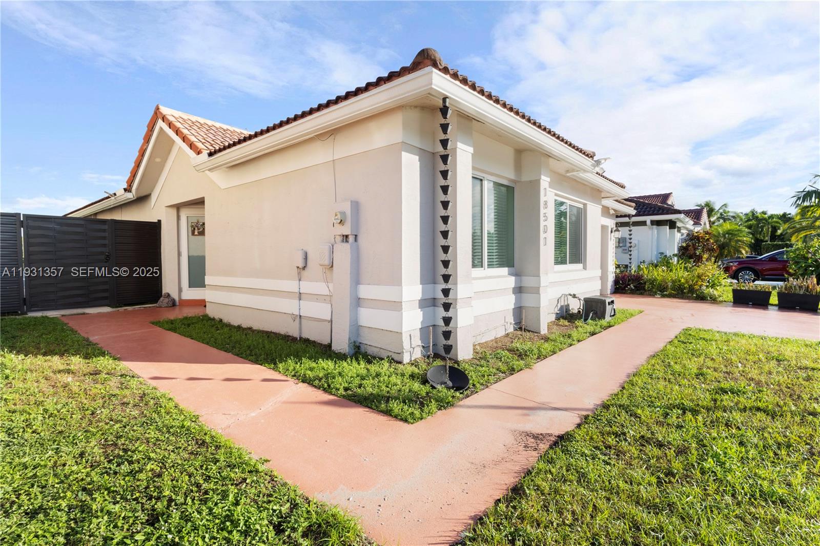 MONTERREY 6TH ADDN - Residential Lease