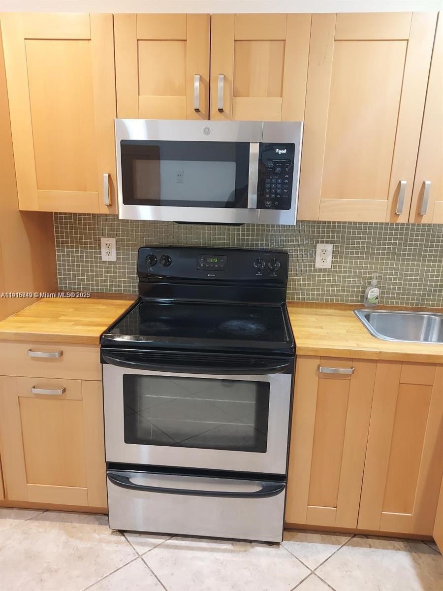 3815 Cocoplum Cir 3584