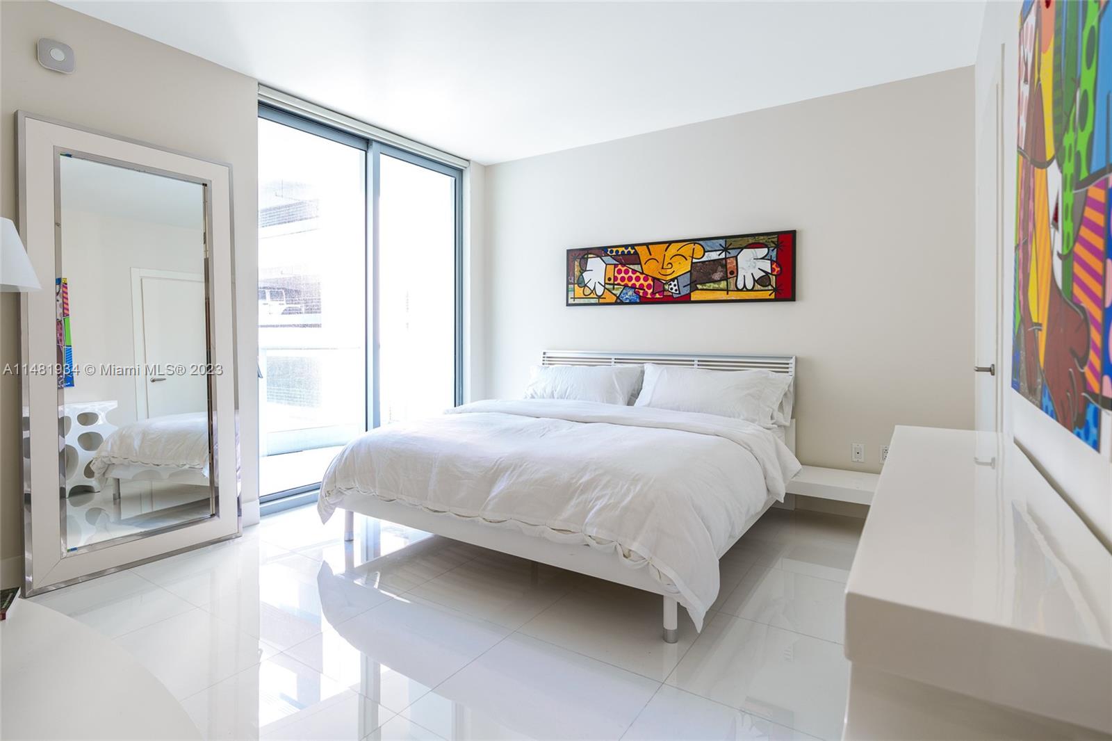 GROVENOR HOUSE CONDO - Residential