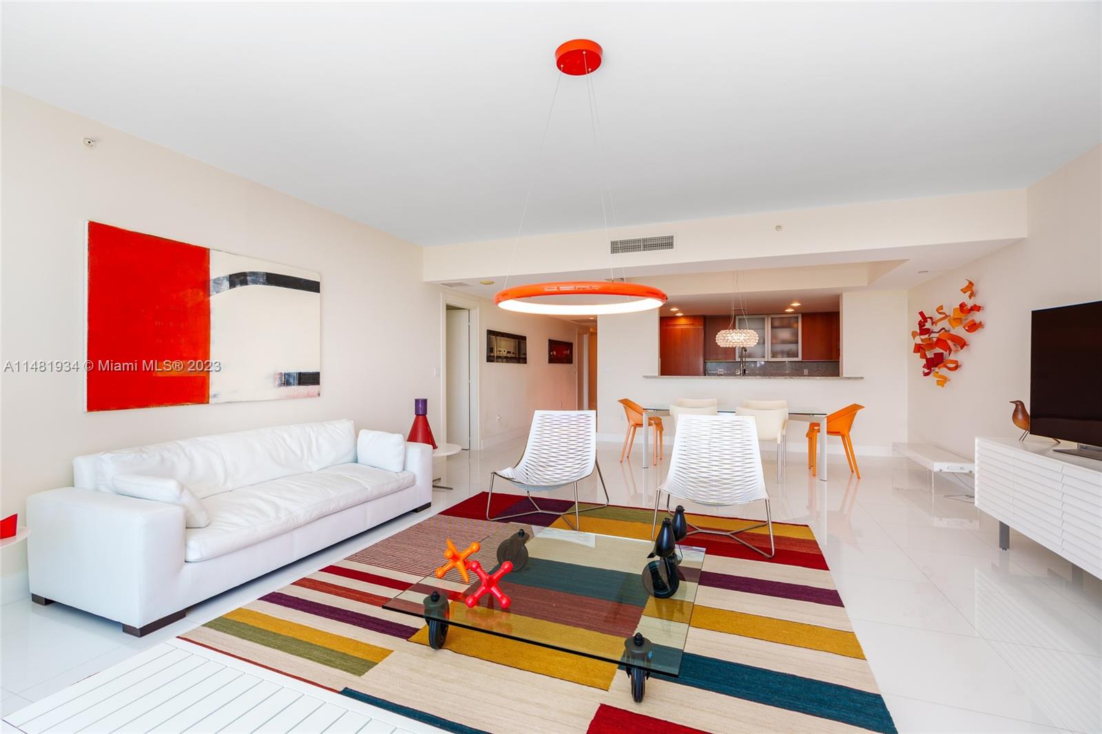 GROVENOR HOUSE CONDO - Residential