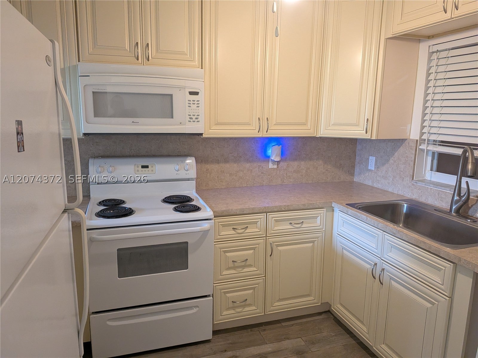 9471 Evergreen Pl 106, Davie FL 33324