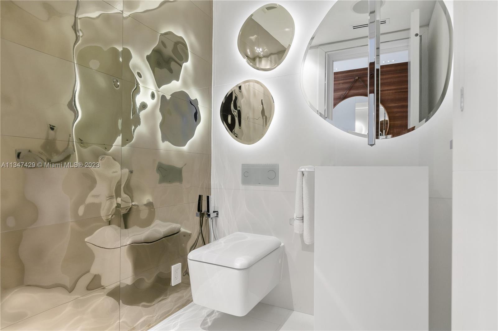 MEI CONDO - Residential