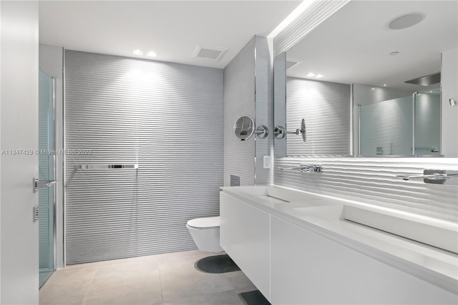 MEI CONDO - Residential