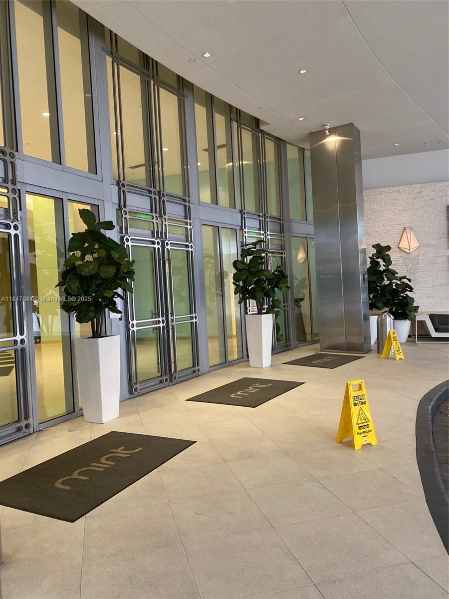 MINT CONDO - Residential Lease