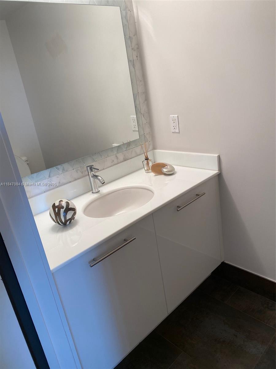 MINT CONDO - Residential Lease