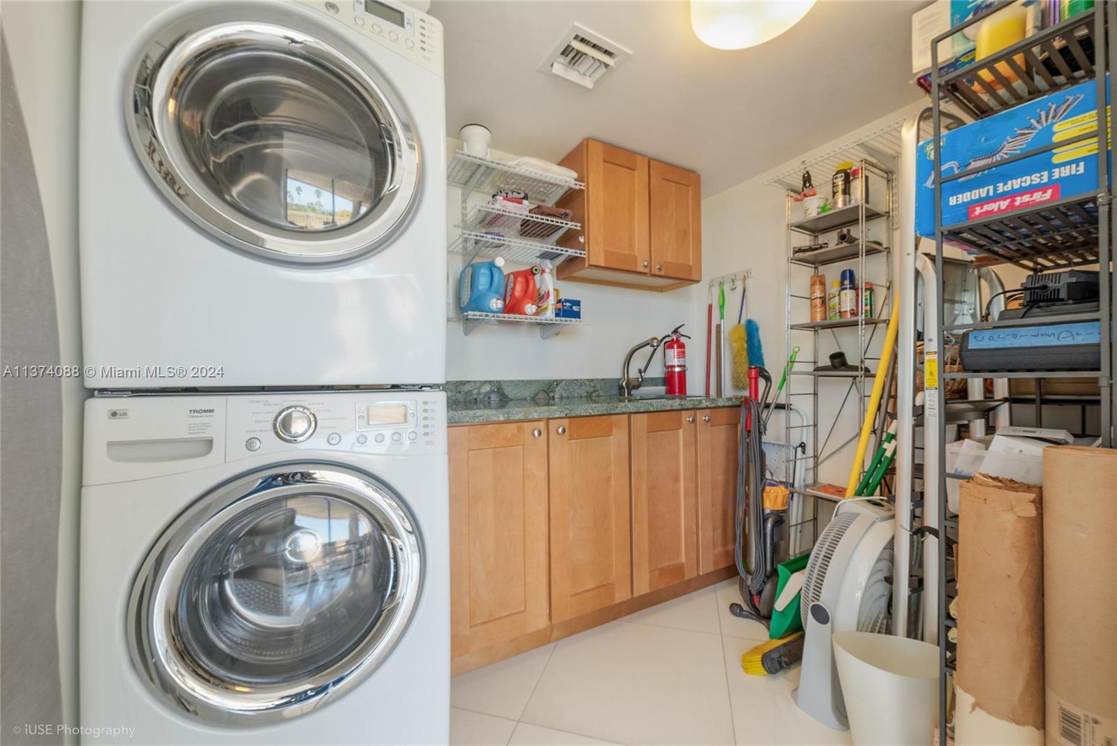 YACHT HARBOUR CONDO - Residential