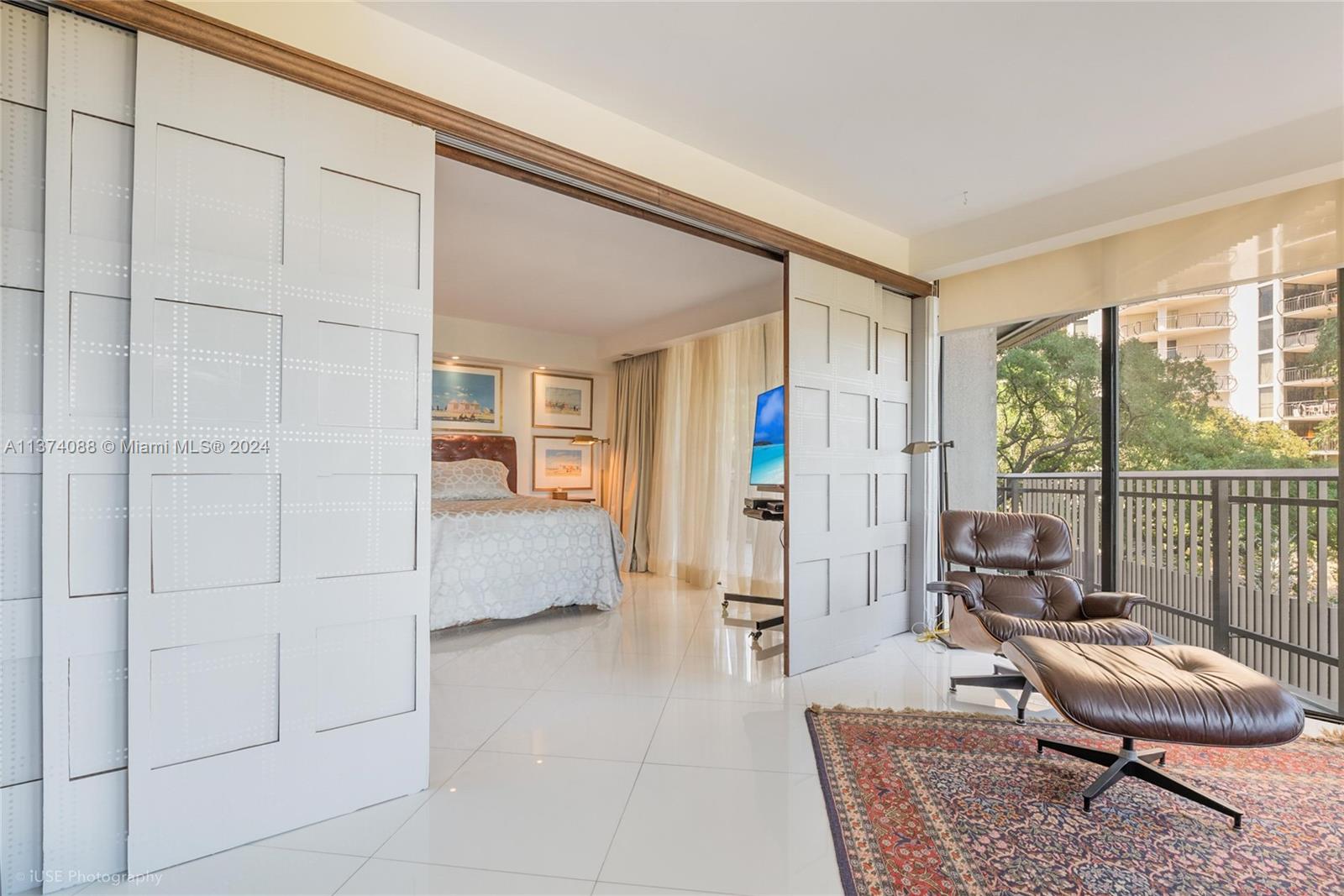 YACHT HARBOUR CONDO - Residential