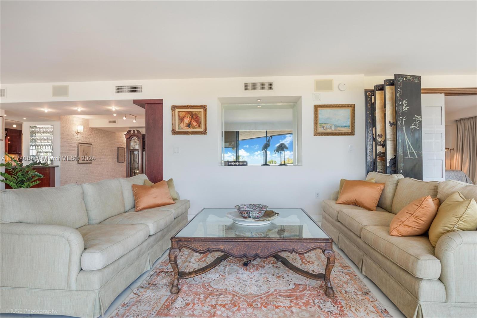 YACHT HARBOUR CONDO - Residential