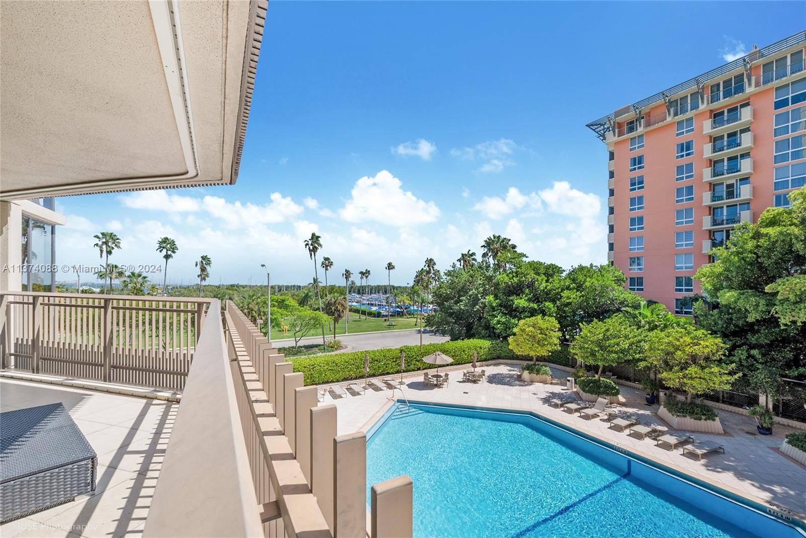 YACHT HARBOUR CONDO - Residential