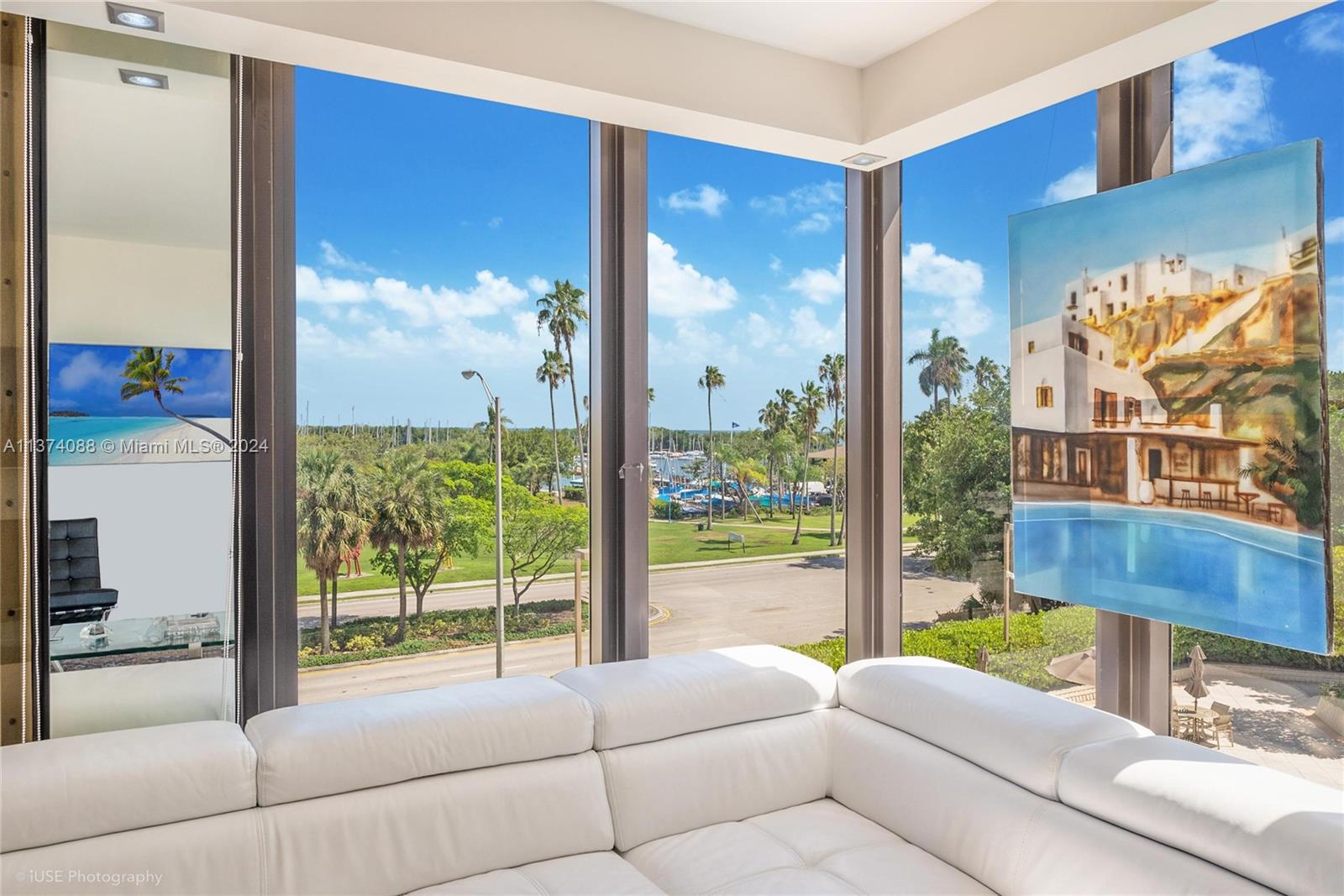 YACHT HARBOUR CONDO - Residential